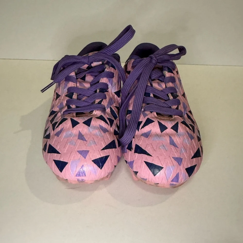 Dream Pairs Girls Soccer Shoes in Pink and Purple